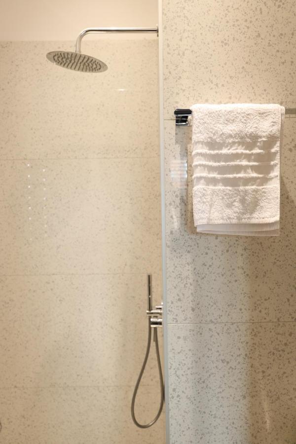 Urban Stay Tirana Deluxe 외부 사진